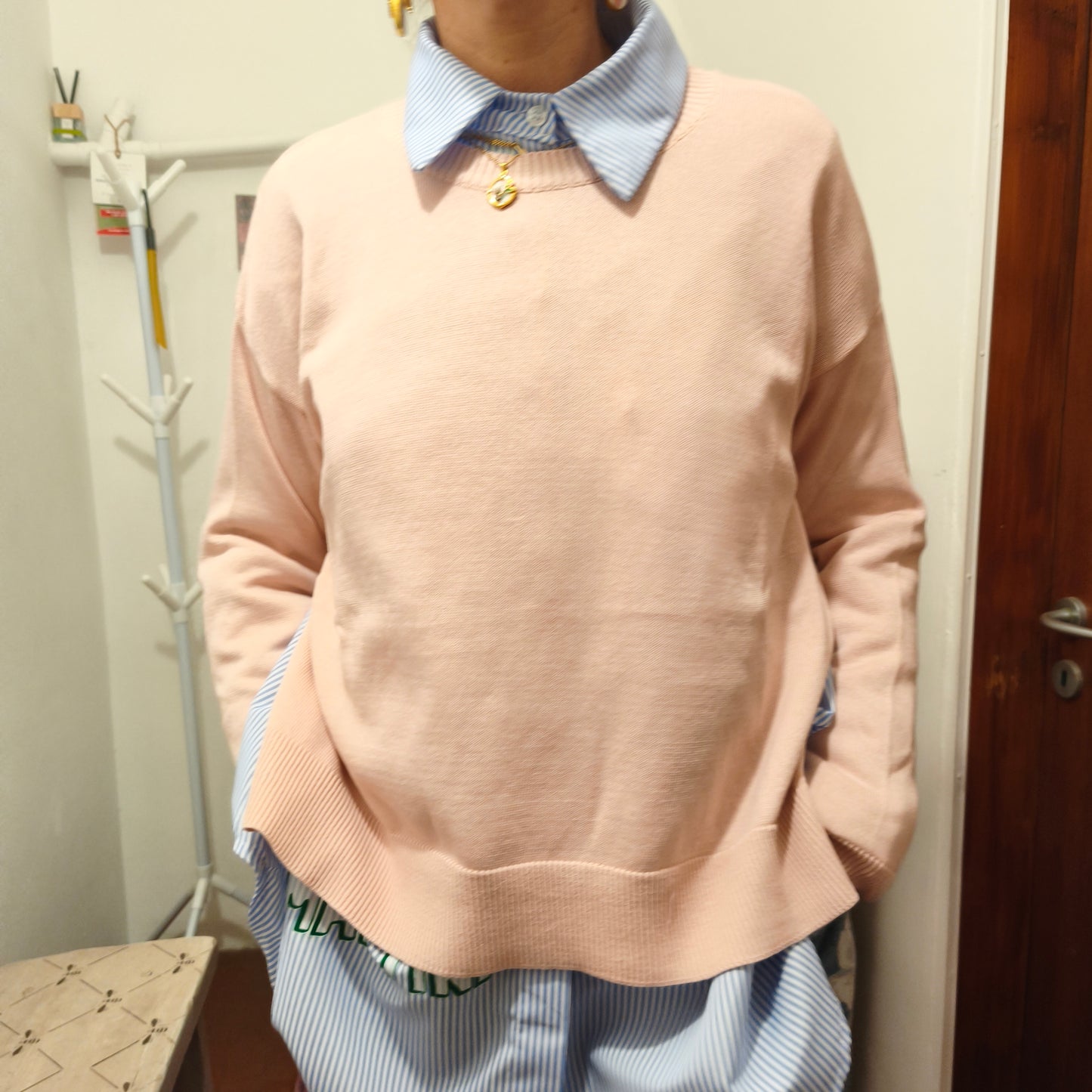 Maglia con spacchi