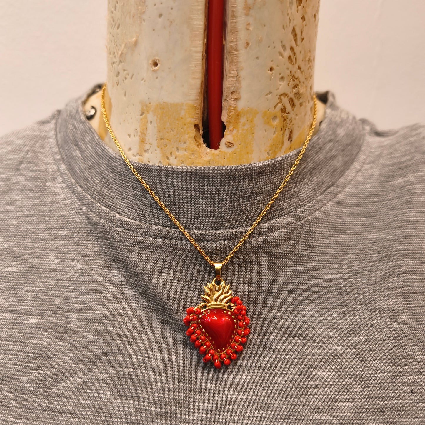 Collana cuore sacro rossissimo